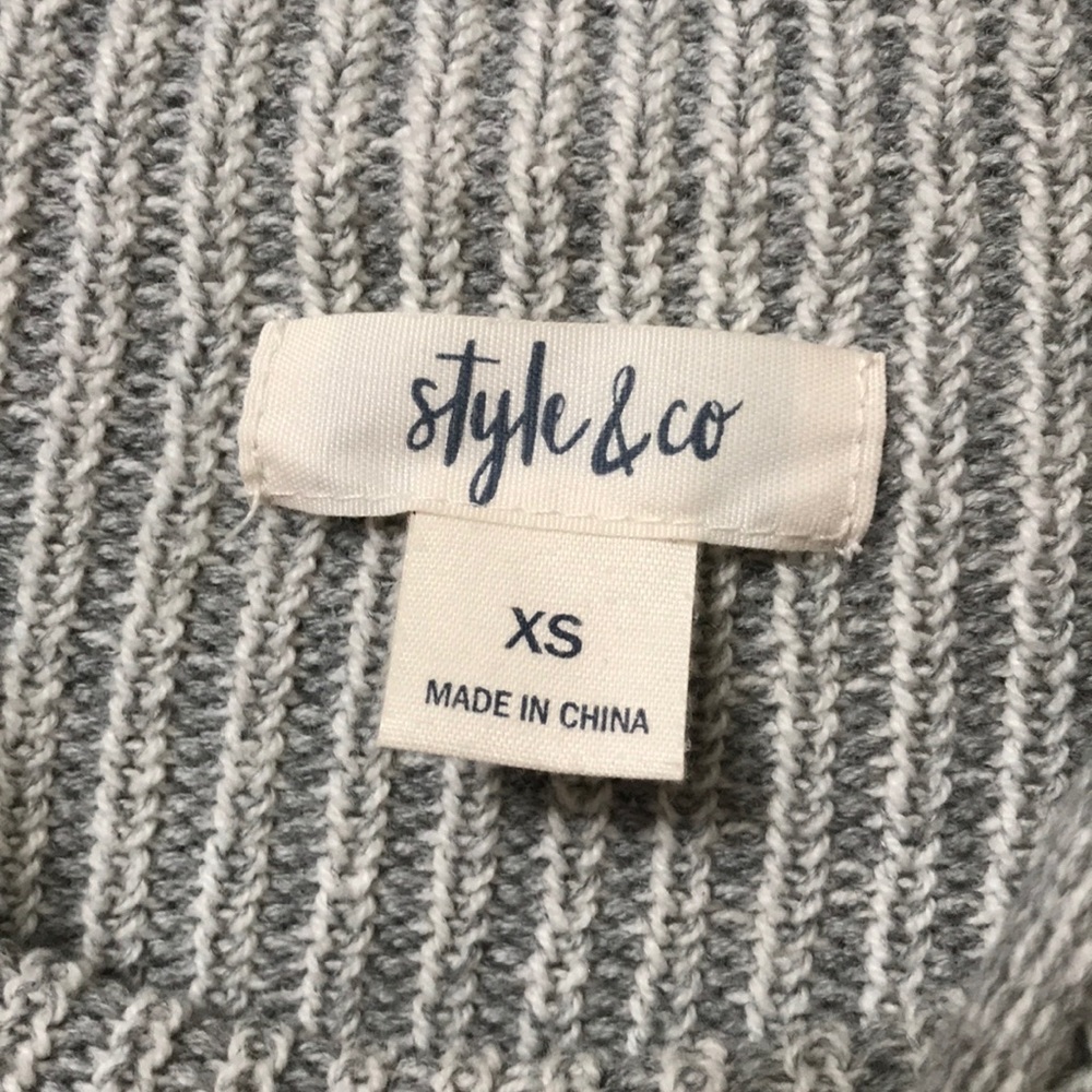 Open Shoulder Sweater - Picture 5 of 6